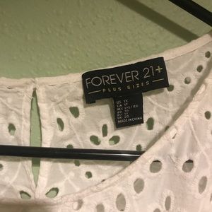 Forever 21 Tops - Forever 21 lace plus crop top Forever 21 Tops - Forever 21 lace plus crop top